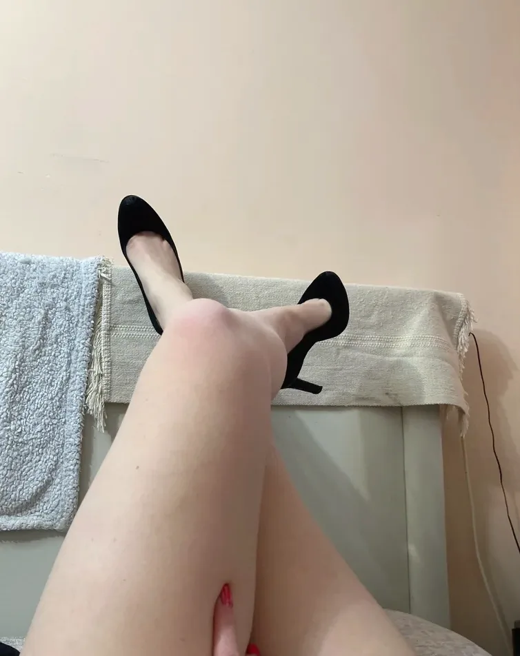 Emma, 33