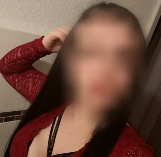 Marina, 24
