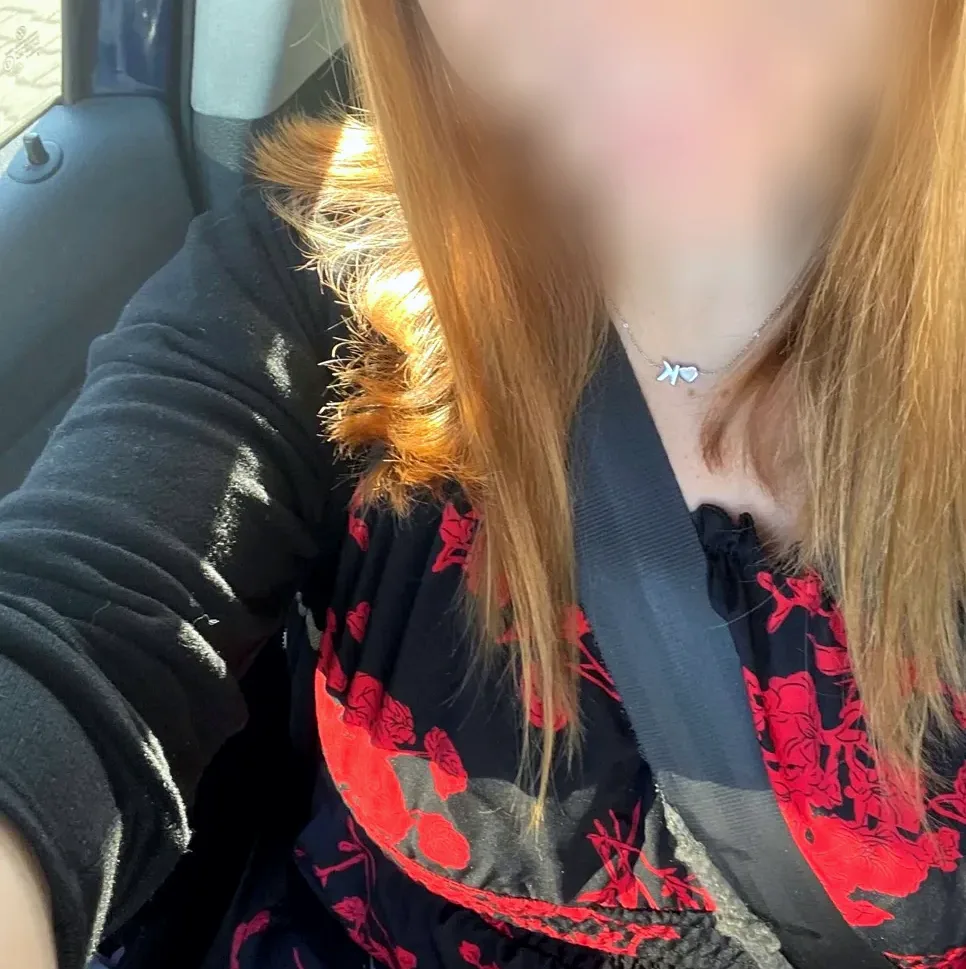 Nadine, 31