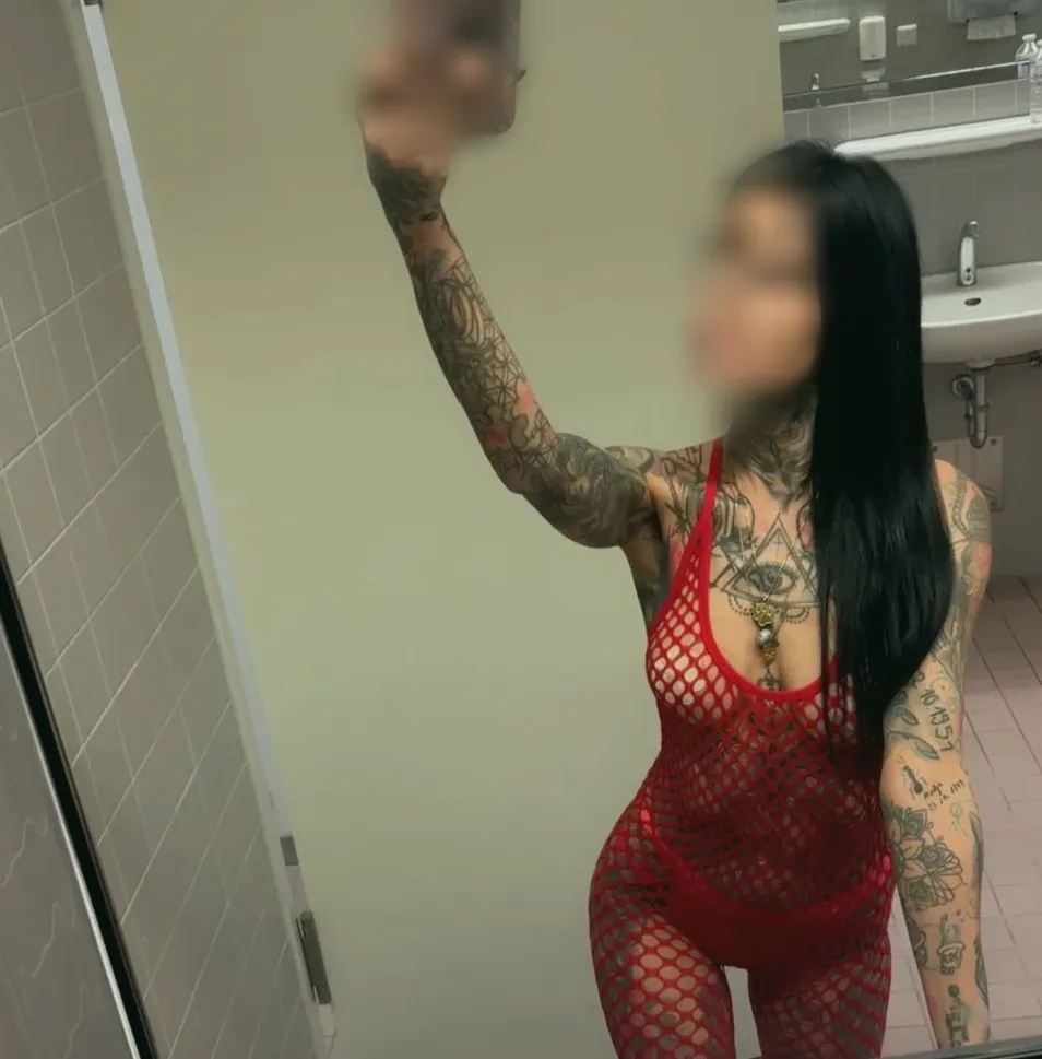 Pia, 34