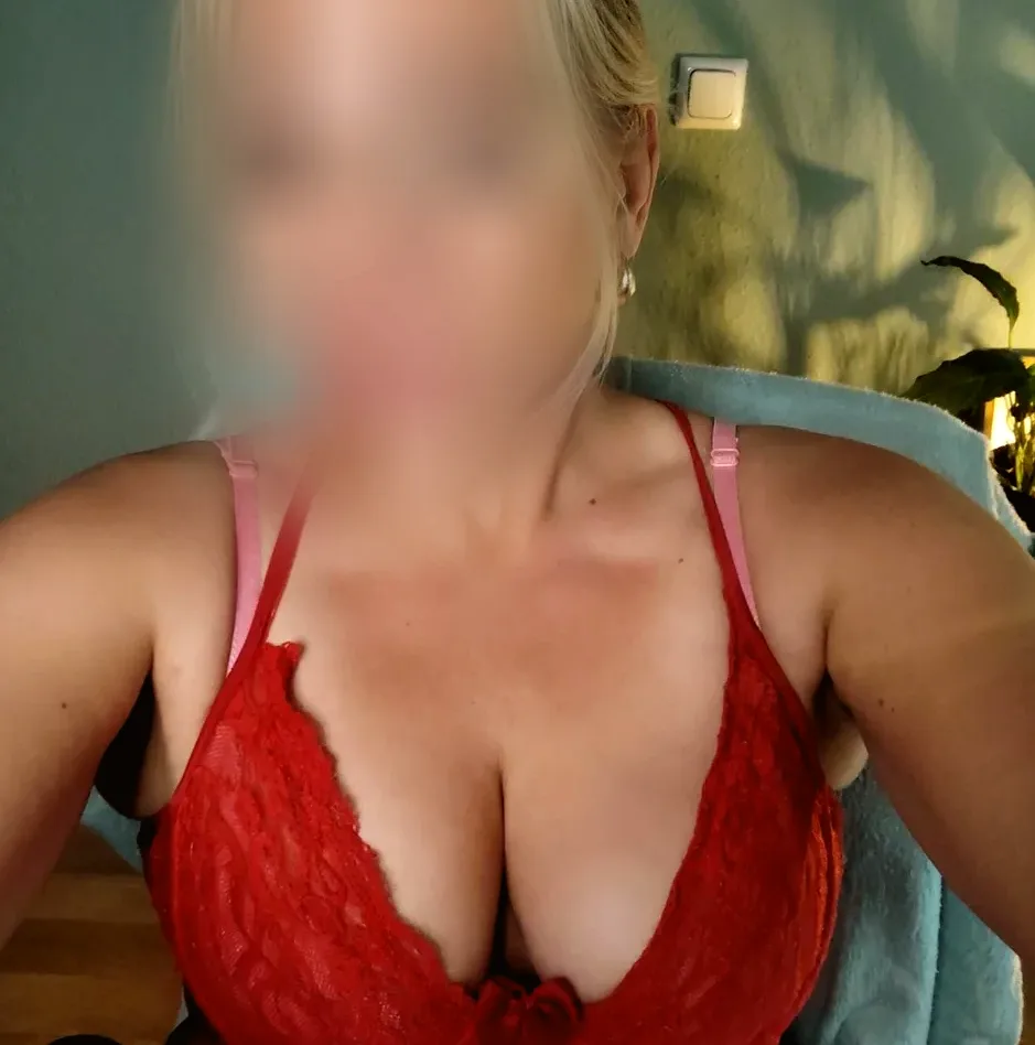 Tanja, 37